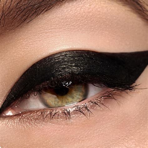 Black Eyeliner 